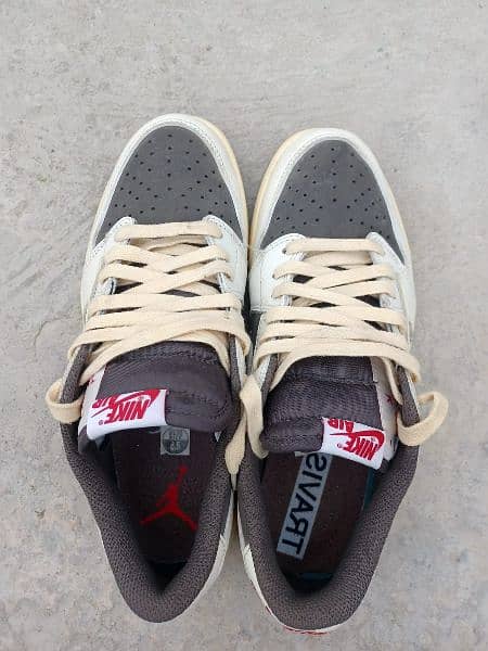 TRAVIS SCOTT REVERSE 1