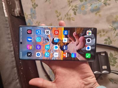 Tecno spark 20 pro plus