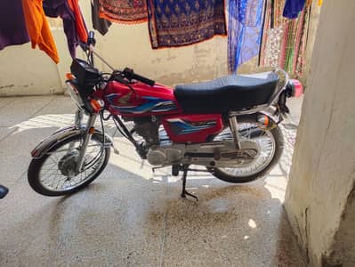 Honda 125 good condition only 18000 km Chali hay