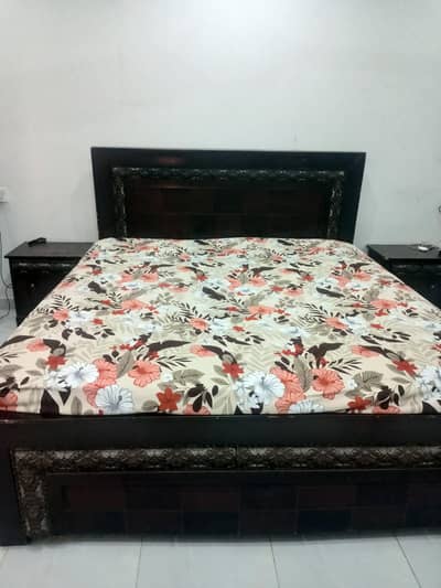 Used Bed Sets with side Tables and Dressing Table's