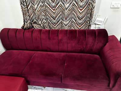 3 seater sofa — excellent condition