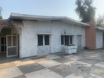 UPPER PORTION AVAILABLE FOR RENT At F-7/1 Islamabad