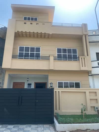 G-13 25X40 Brand new double story House available