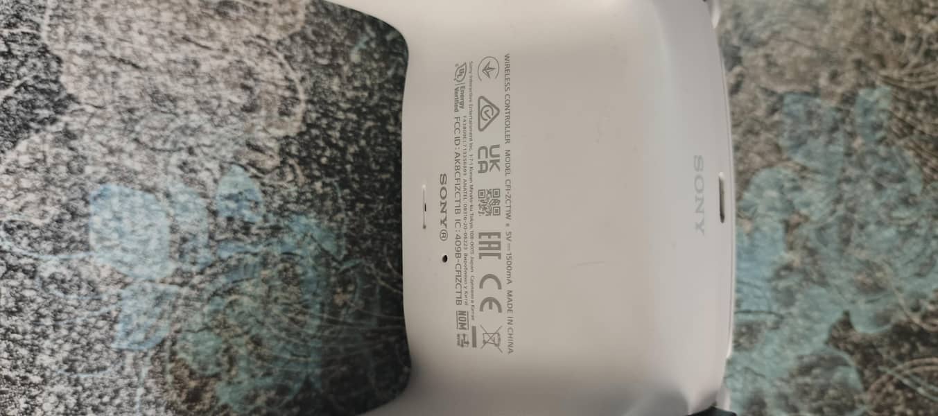 PS5 ORIGINAL CONTROLLER 3