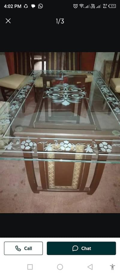 6 seater wooden and glass dinning table۔ 6 کرسیوں والا لکڑی اور شیشے ک