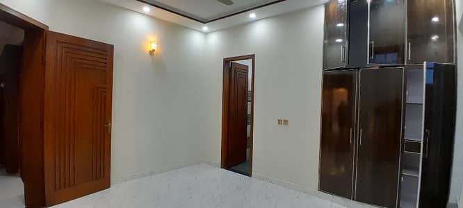 Prime Location Lower Portion Sized 3 Marla Available In Jubilee Town