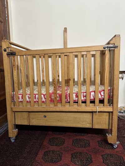 Baby crib