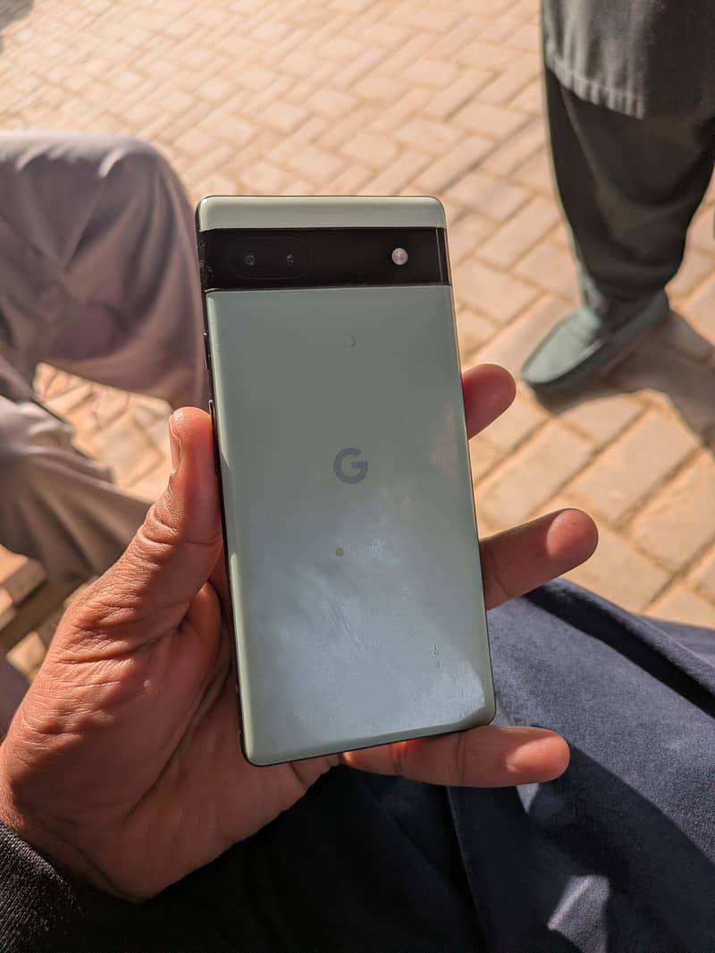 Google Pixel 6A 5