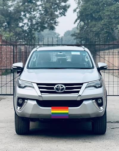 Toyota Fortuner 2017 | Cleanest in Town | Total Genuine