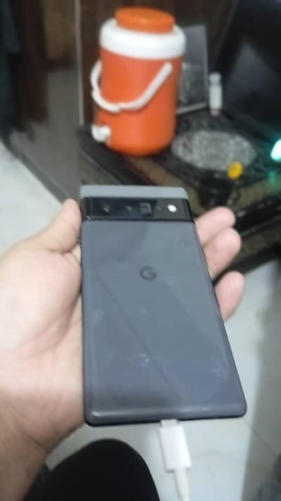 Google pixel 6 pro- screen damage