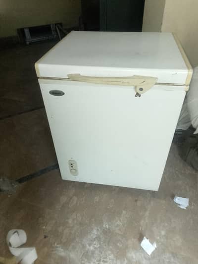 waves deep freezer single door