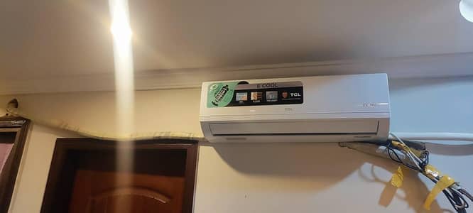 TCL 1 ton DC inverter like a new