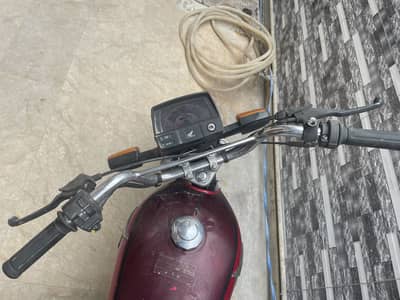 HONDA CD 70 2024 MODEL