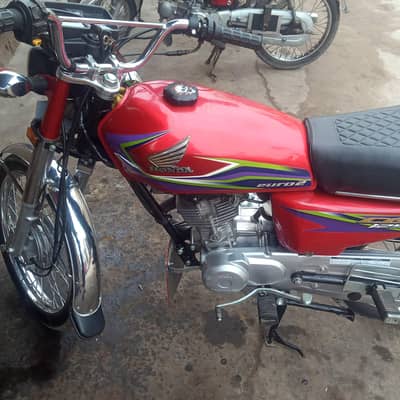 Honda 125 2017 model 03156991531