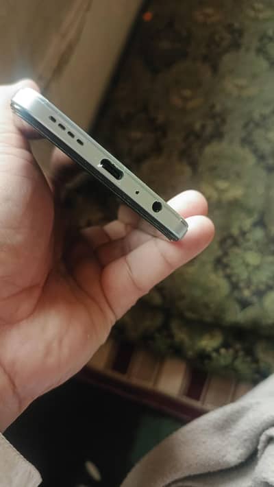 Contect call and whatsup. 03359375125 Daba charger  parking be sat main