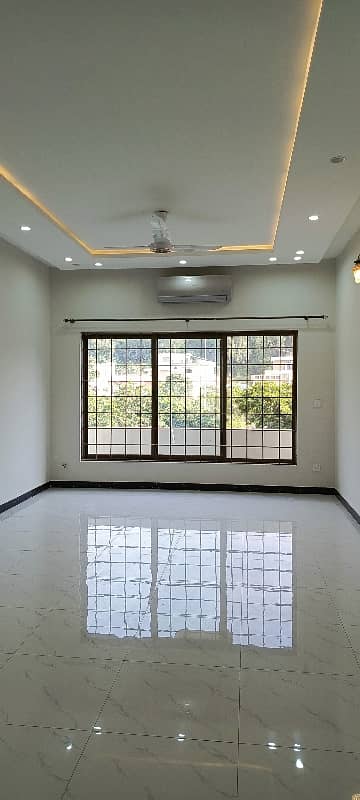 2 Bedrooms Brand New Upper Portion