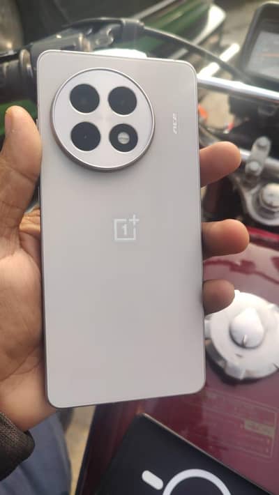 OnePlus 13R (256GB) Non PTA All Ok - Exchange Also