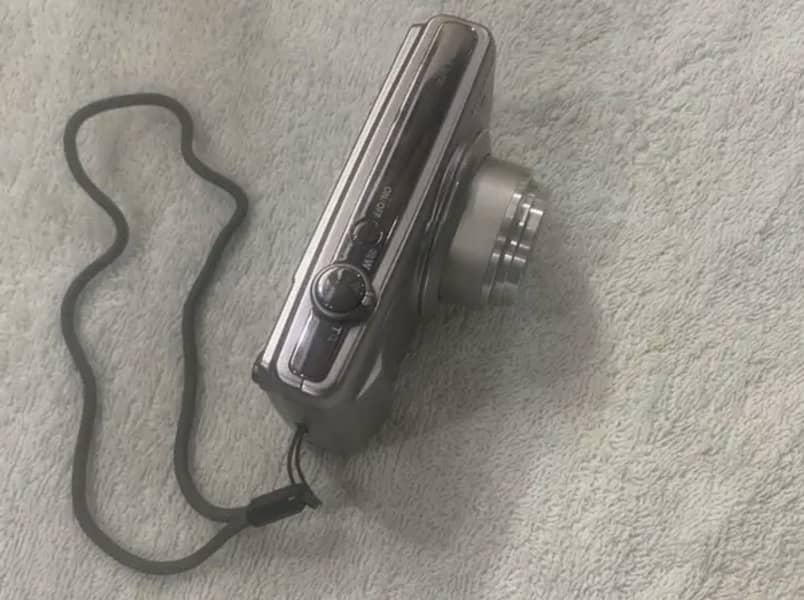 Good condition camera 2