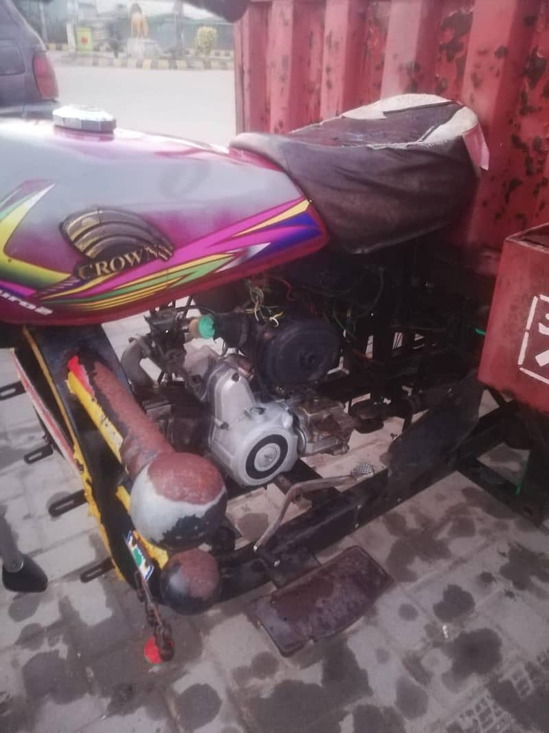 crown 100cc 3