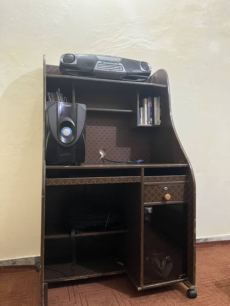 Computer Trolley, Table 0