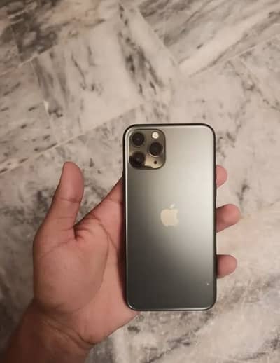 iPhone 11 pro max 256 gb, 86 bettery health factory unlock