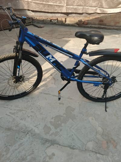 bicycles for sale looks like new no rust no damage no work j