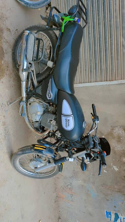 Suzuki gs 150
