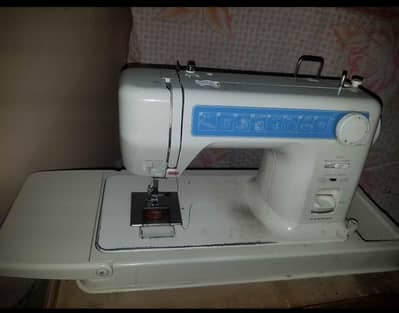 sew machine with cover