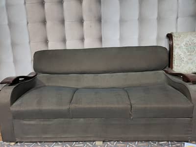 7 seter sofa set urgent sale