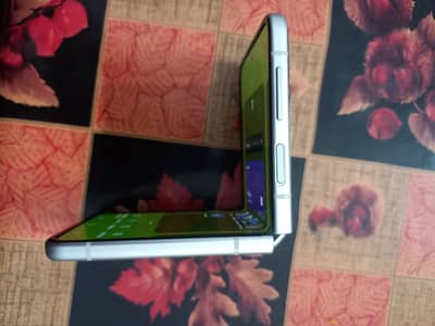 Samsung Mobile Z Flip 3 8/256 O33357l57l7
