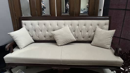 Elegant, Beautiful Sofa for Sale