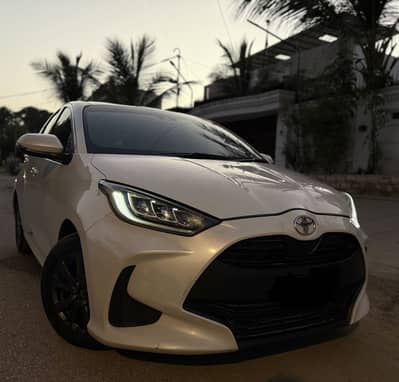 URGENT SALE YARIS G LED PEARL WHITE MODEL 2021 REGISTERED 2024