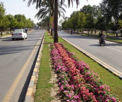 1 Kanal Top Location Plot No- 48 Block C Canal Garden Lahore For Urgent Sale