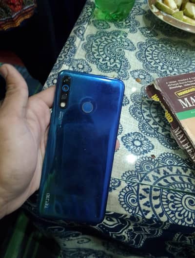 Tecno camon 12