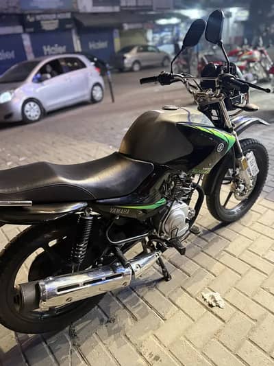 Yamaha YBR 125G 2025