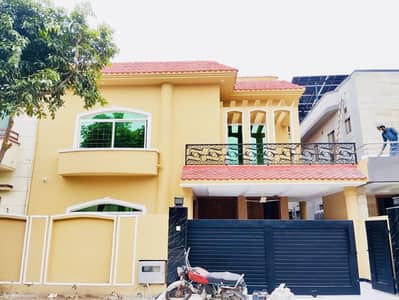 12 MARLA 35/75 SIZE BOULEVARD 10 KV SOLAR 2 GAS METERS INSTALLED