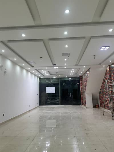 5.5 MARLA COMMERCIAL HALL AVAILABLE FOR RENT ON MAIN ROAD , MILLITARY ACCOUNT HOUSING SOCIETY COLLEGE ROAD LAHORE .