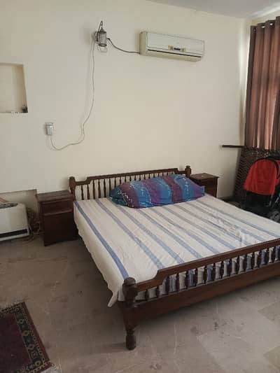 12 Marla Corner SD House