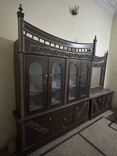 Dressing Table + Showcase