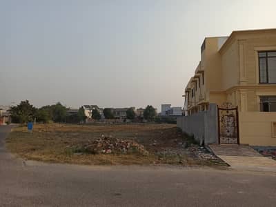 5 Marla Corner Edge Plot At Main 40 Ft Road In Etihad TOWN Phase 1