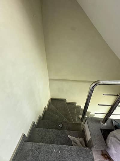 4 MARLA 2 FLOOR AVAILABLE FOR RENT , MILLITARY ACCOUNTS HOUSING SOCIETY COLLEGE ROAD LAHORE .