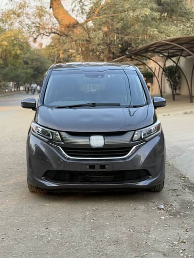 Honda Freed Hybrid Model 2016 Registered 2022