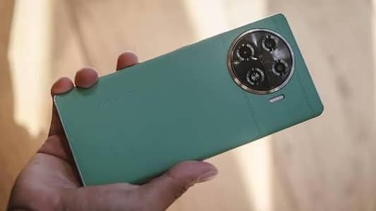 Techno Spark 20 Pro Plus curve Display