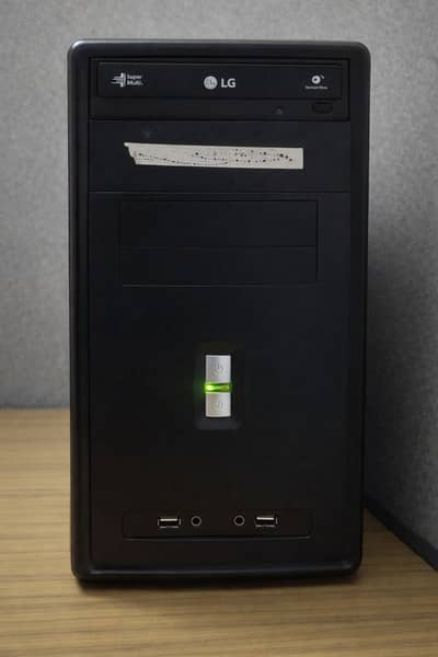 Core i5 2gb graphics card nvida GT 1030 8gb ram ssd gigabyte PC i7 4t