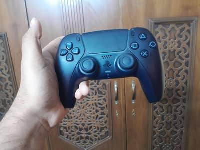 PlayStation 5 controller