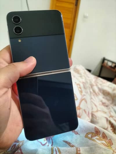 Samsung Mobile Z Flip 4