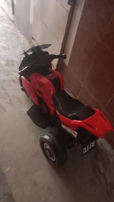 all ok hy bas bacha bara ho gaya Hy like new Hy