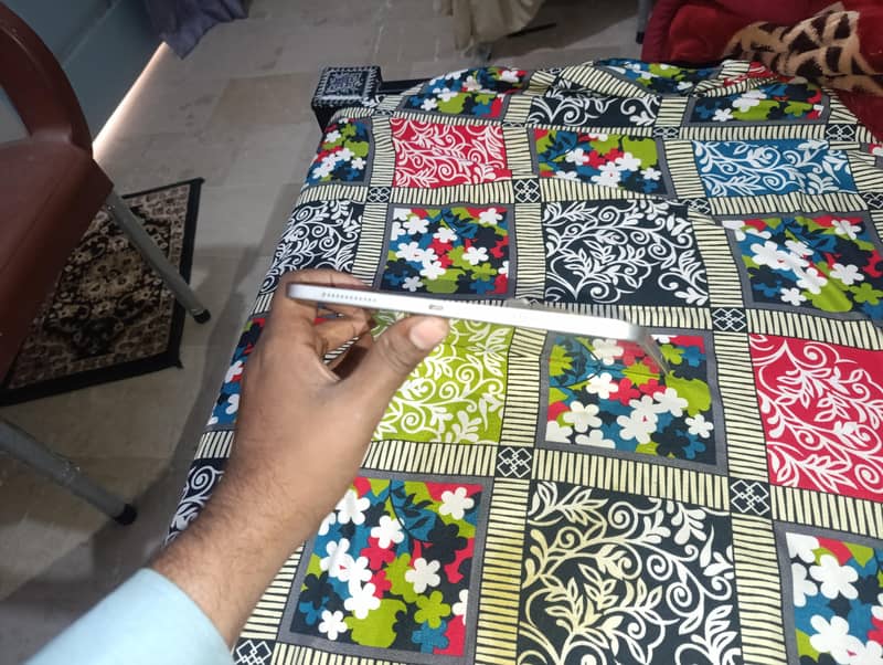 iPad 10th Generation 6