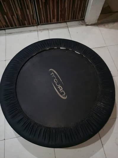 Rebounder/mini trempoline-perfect for home fitness