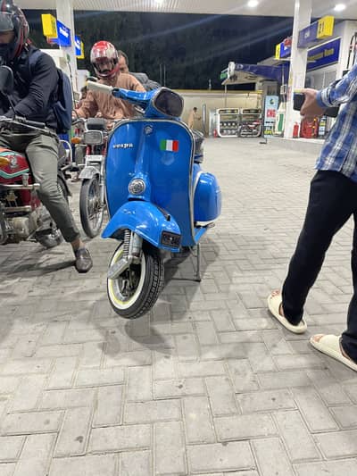 Vespa piaggio 150 super for sale 1977